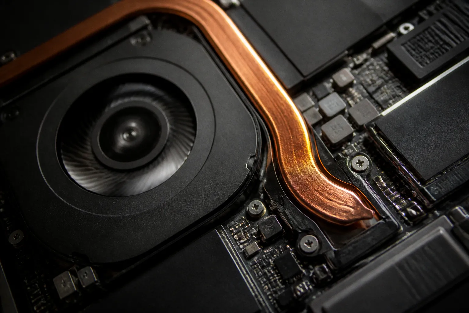 Фреймрейт GeForce RTX в ноутбуках: что влияет на FPS в играх