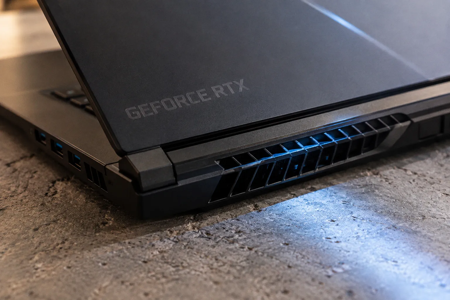 Игровые ноутбуки NVIDIA GeForce RTX 4060 и 4070 в тестах FPS